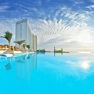 Hotel International Casino & Tower, Golden Sands