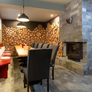 сноуфлейк Snowflake Chalet And Snowflake Holiday home Bansko